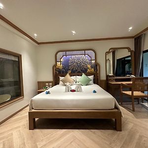 Grand Deluxe Room